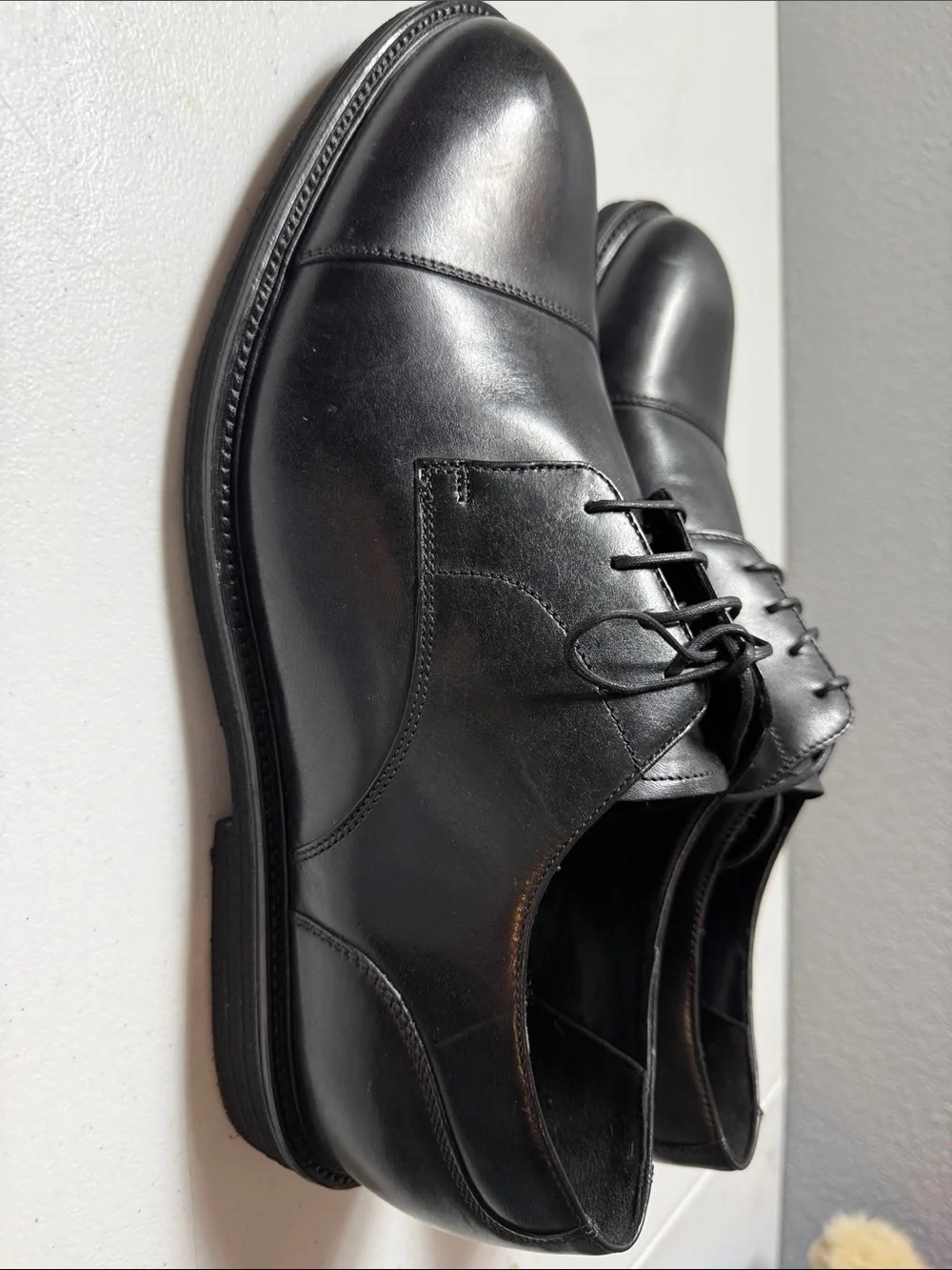Thom McAn Men's Black Leather Cap-Toe Derbys
